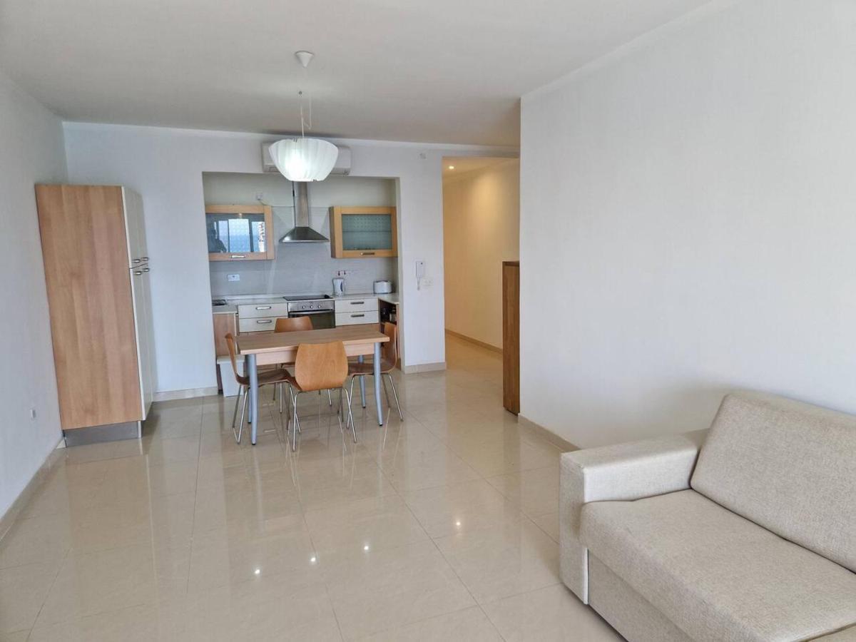 Seabreeze Casablanca Flat Apartment Zebbug  Bagian luar foto